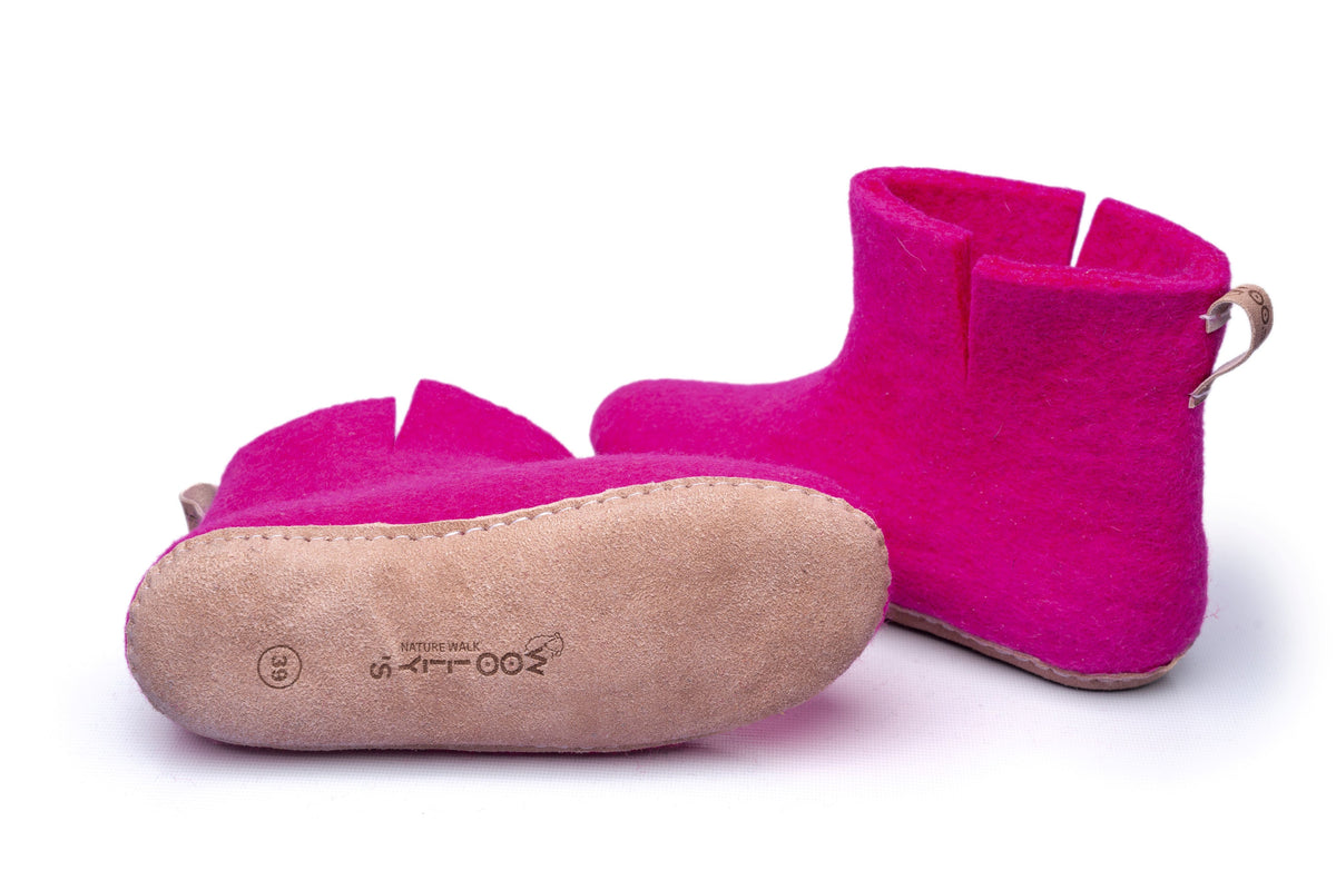 Woollyes Hausstiefel mit Ledersohle – Fuchsia
