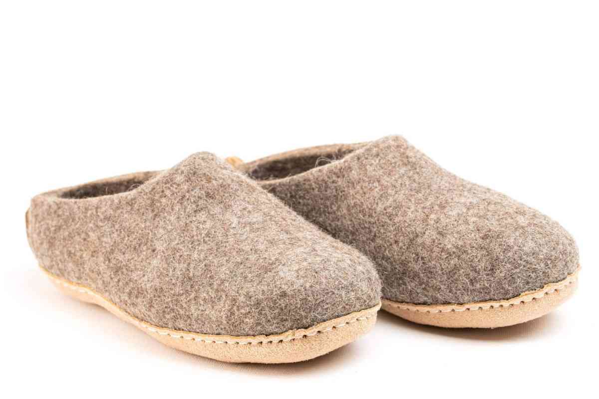 Pantofole Da Interno Con Tacco Aperto e Suola In Cuoio – Marrone Naturale